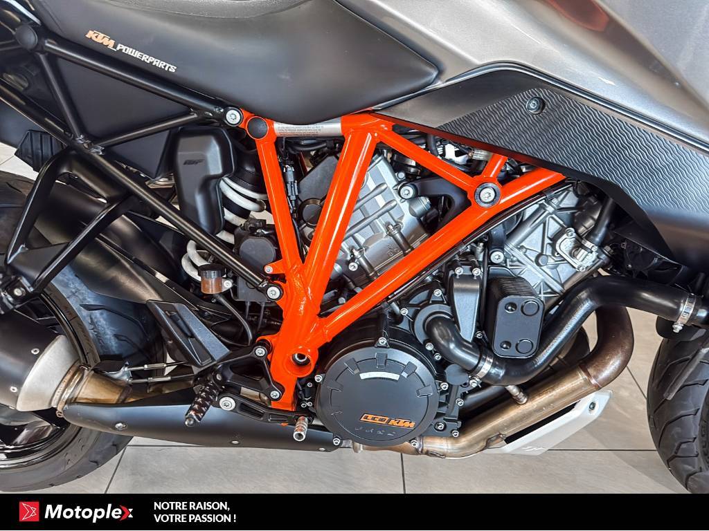 KTM SUPERDUKE GT 1290R 2017