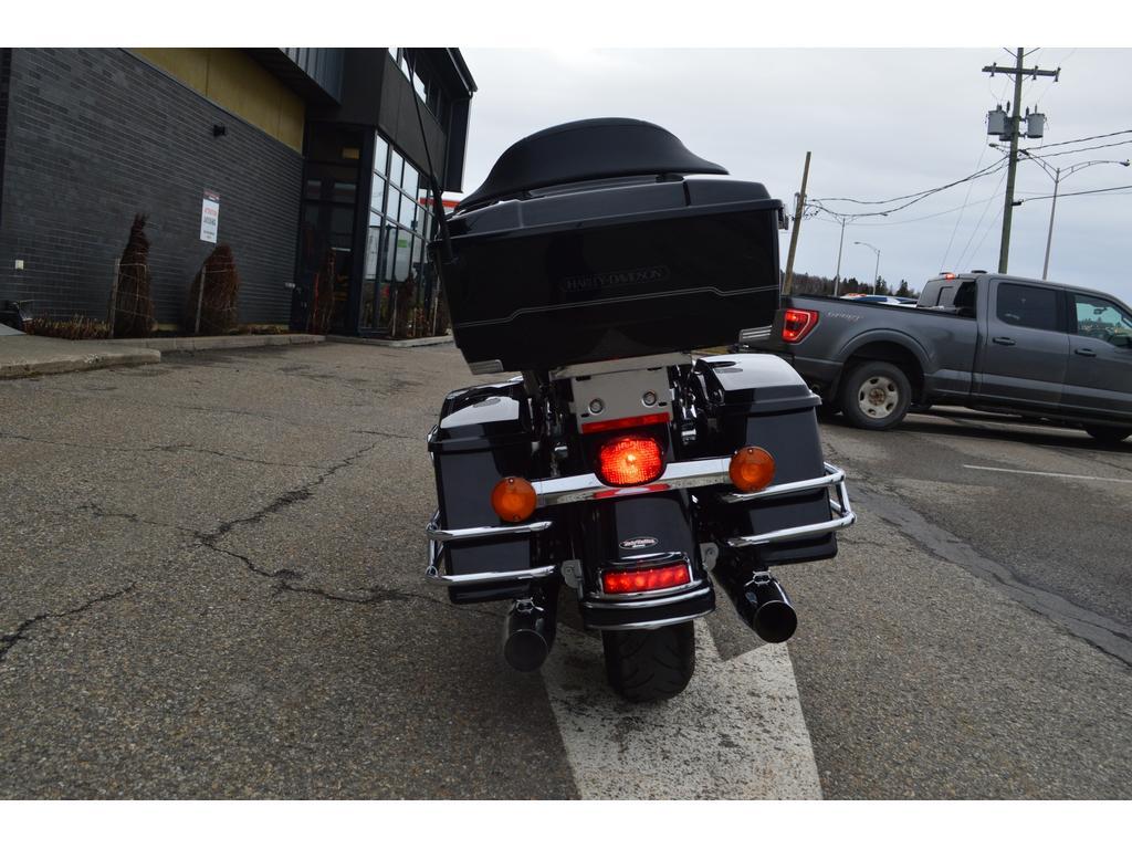 Harley-Davidson FLHTC Electra Glide 2013