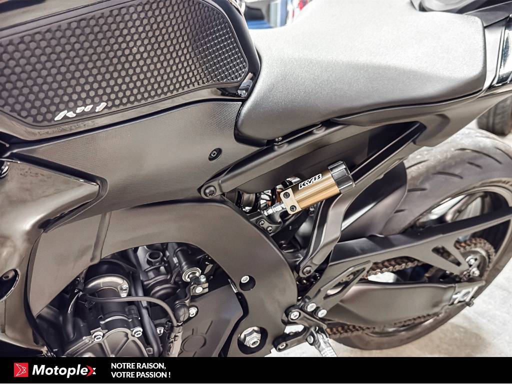 Yamaha R9 FULL OPTIONS 2025