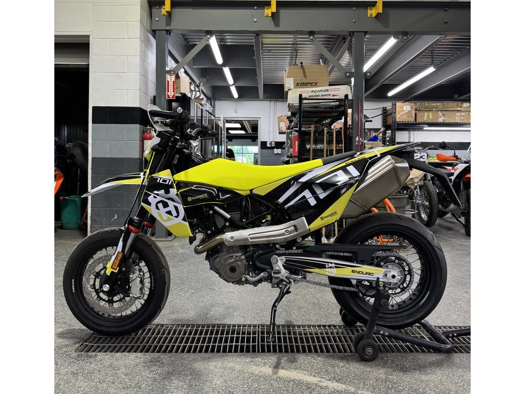 Husqvarna 701 Supermoto 2026