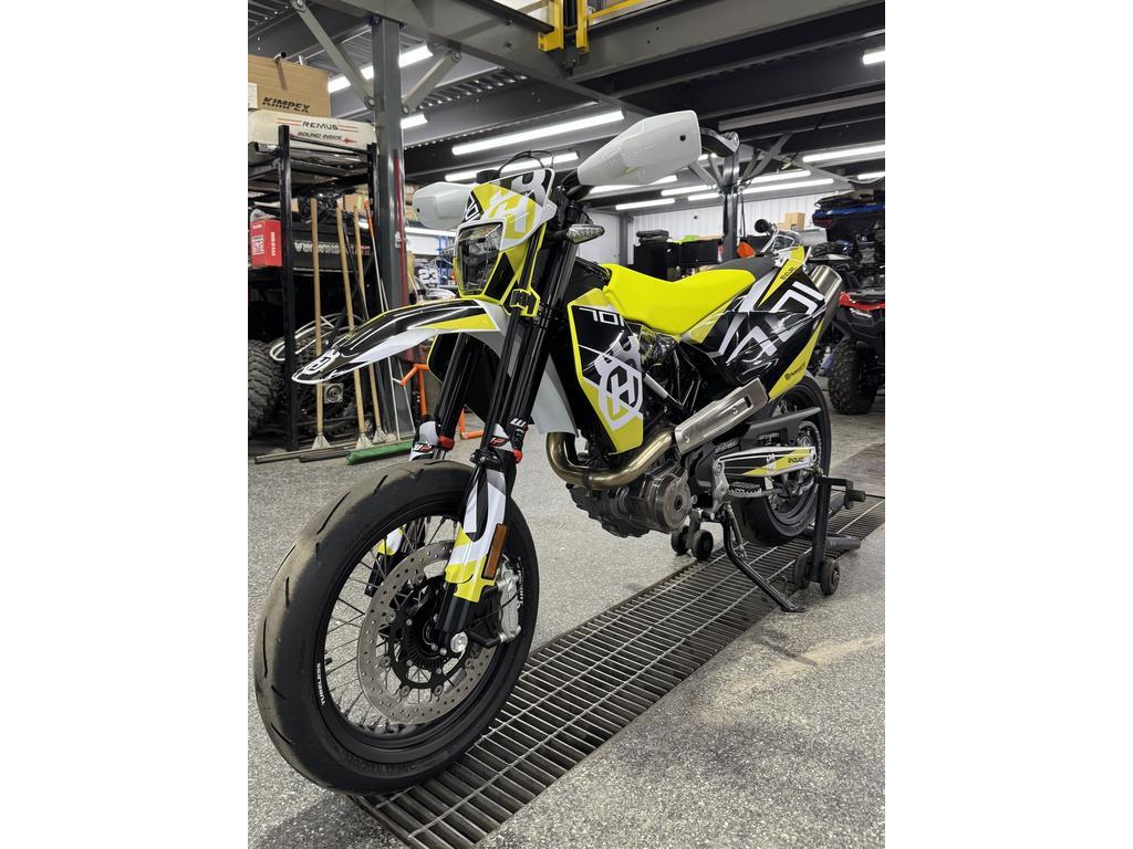 Husqvarna 701 Supermoto 2026