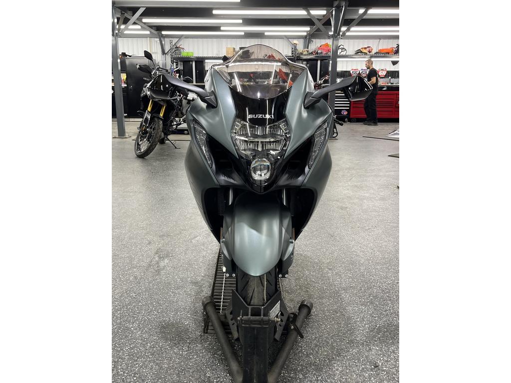 Suzuki Hayabusa 2025