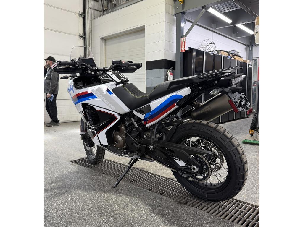 Husqvarna NORDEN 901 EXPEDITIO 2025