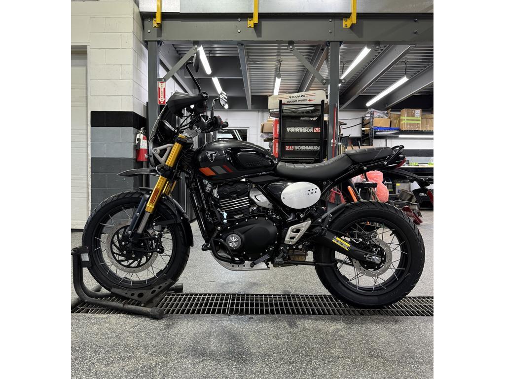 Triumph SCRAMBLER 400 XC GRI 2026