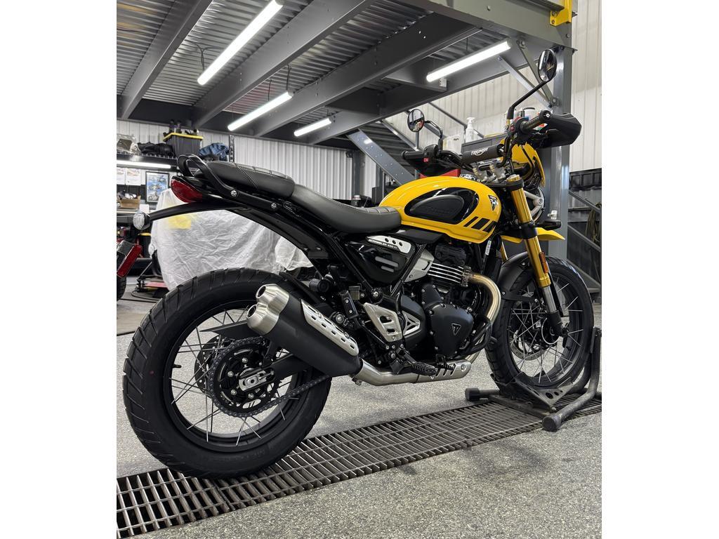 Triumph SCRAMBLER 400 XC JAU 2026
