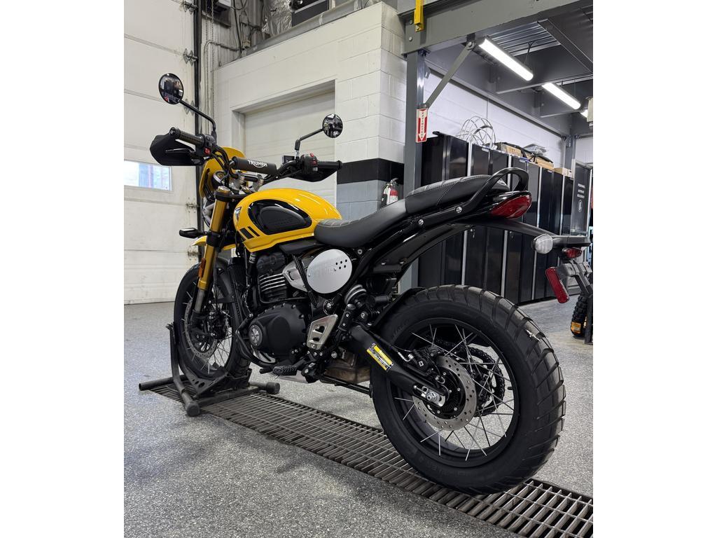 Triumph SCRAMBLER 400 XC JAU 2026
