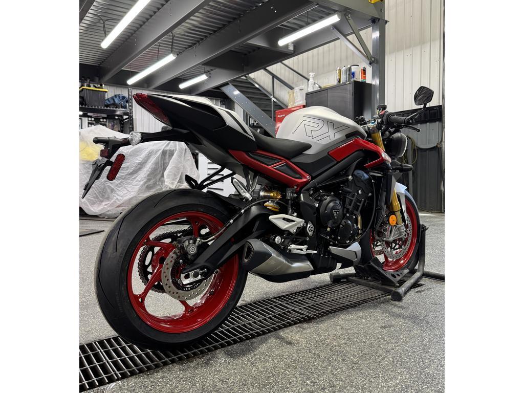 Triumph STREET TRIPLE 765 RX 2026