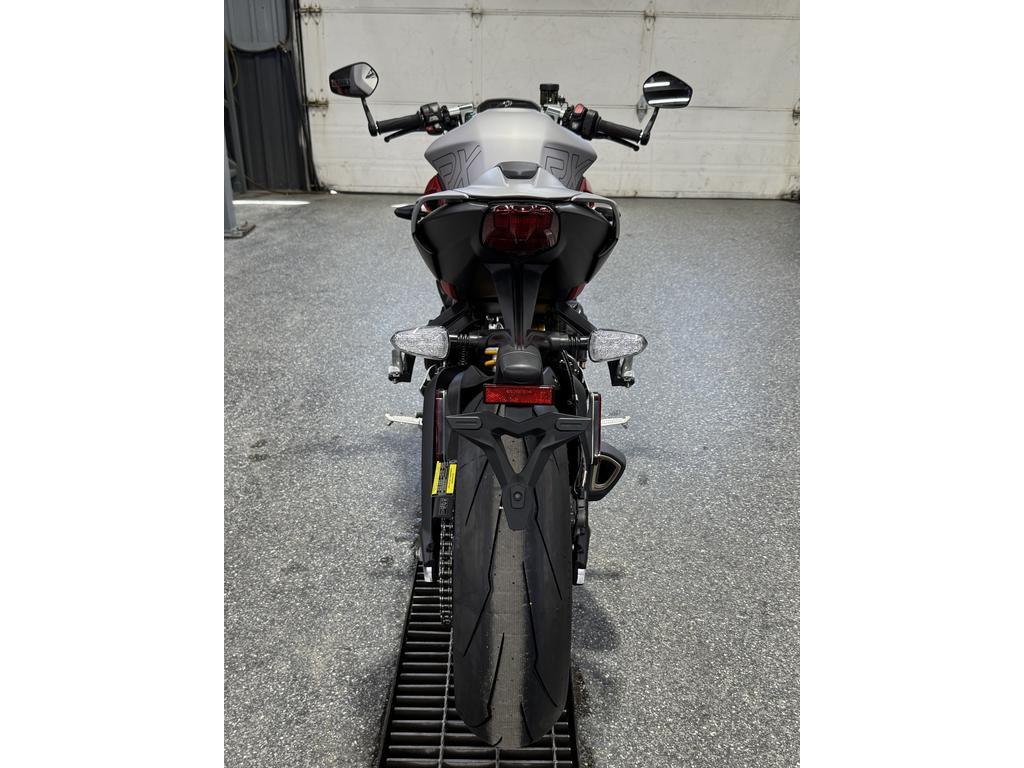 Triumph STREET TRIPLE 765 RX 2026