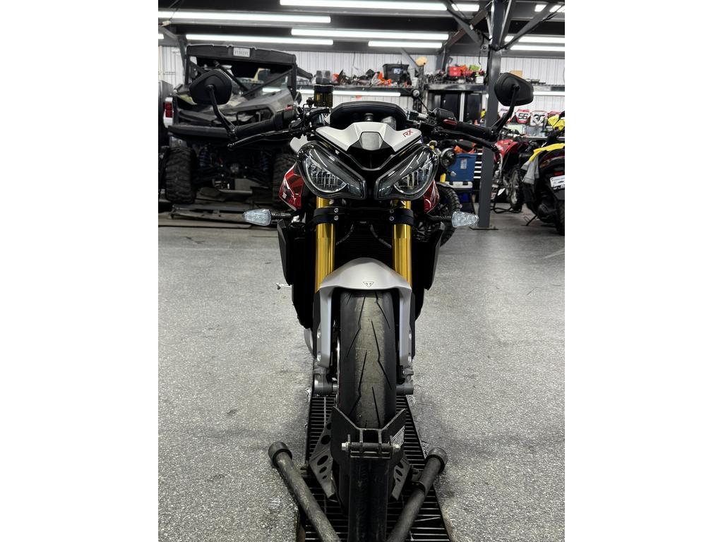 Triumph STREET TRIPLE 765 RX 2026