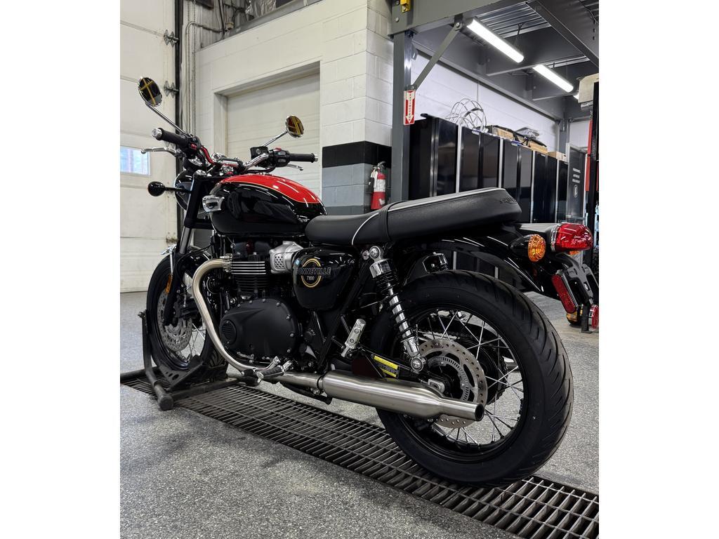 Triumph Bonneville T100 2026