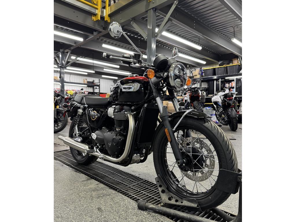 Triumph Bonneville T100 2026