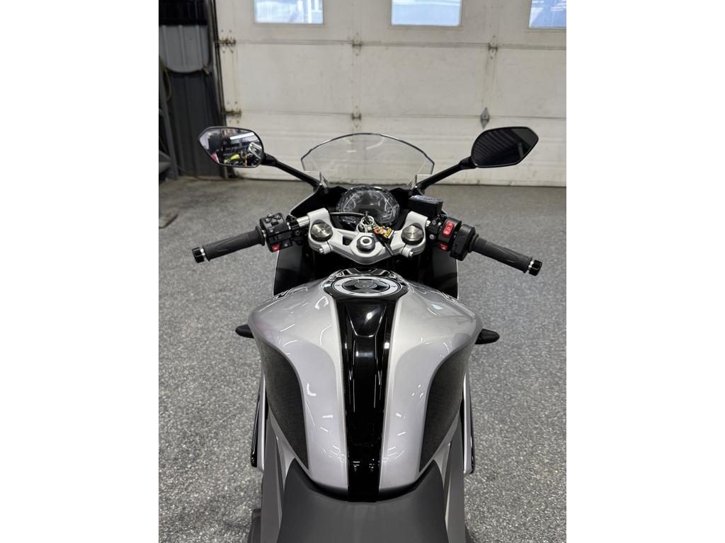 Triumph DAYTONA 660 ARGENT 2026