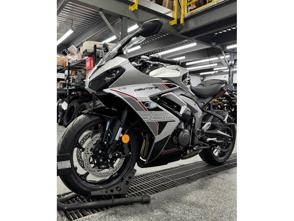 Triumph DAYTONA 660 ARGENT 2026