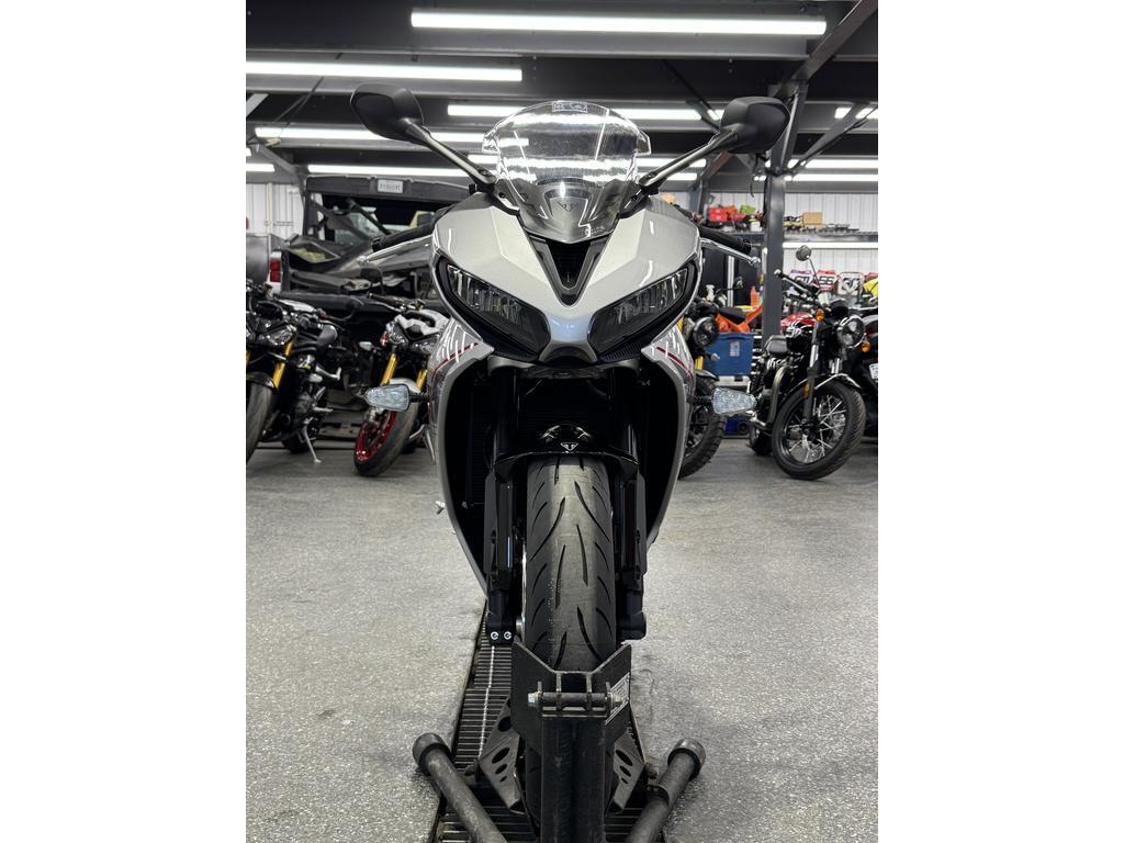 Triumph DAYTONA 660 ARGENT 2026