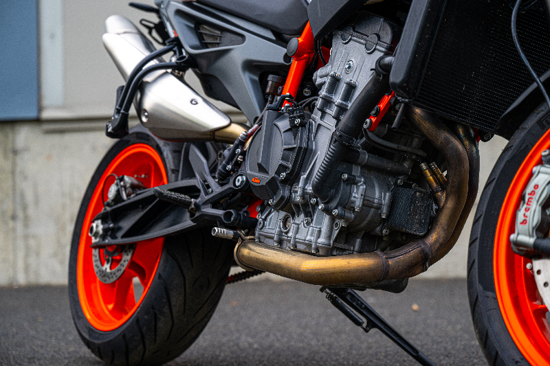 KTM 890 DUKE R 2021