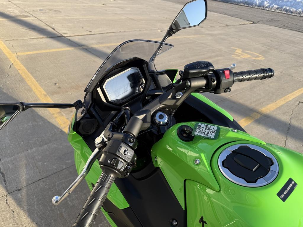Kawasaki Z125 PRO 2025