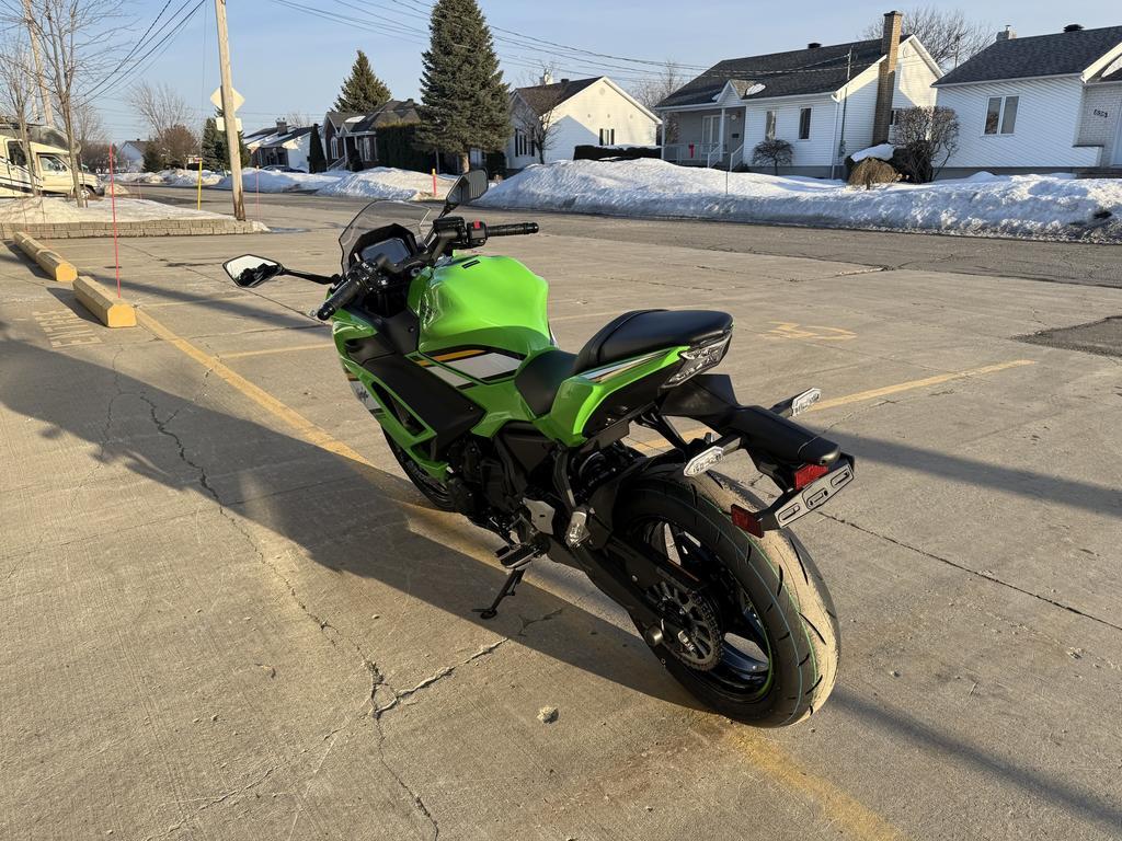 Kawasaki Z125 PRO 2025