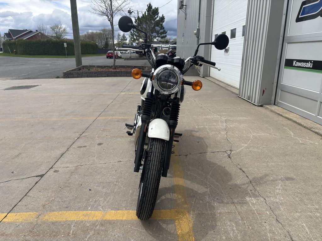 Kawasaki W230 2025