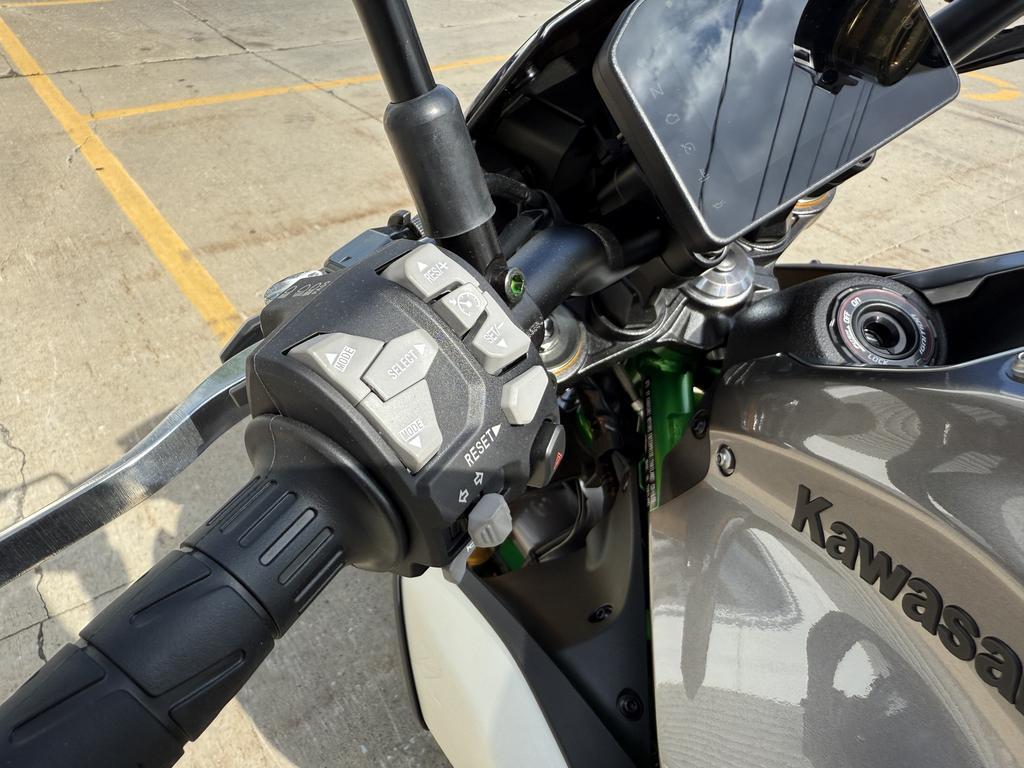 Kawasaki KLR650 2025