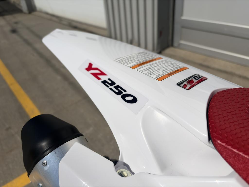 Yamaha YZ250 2026