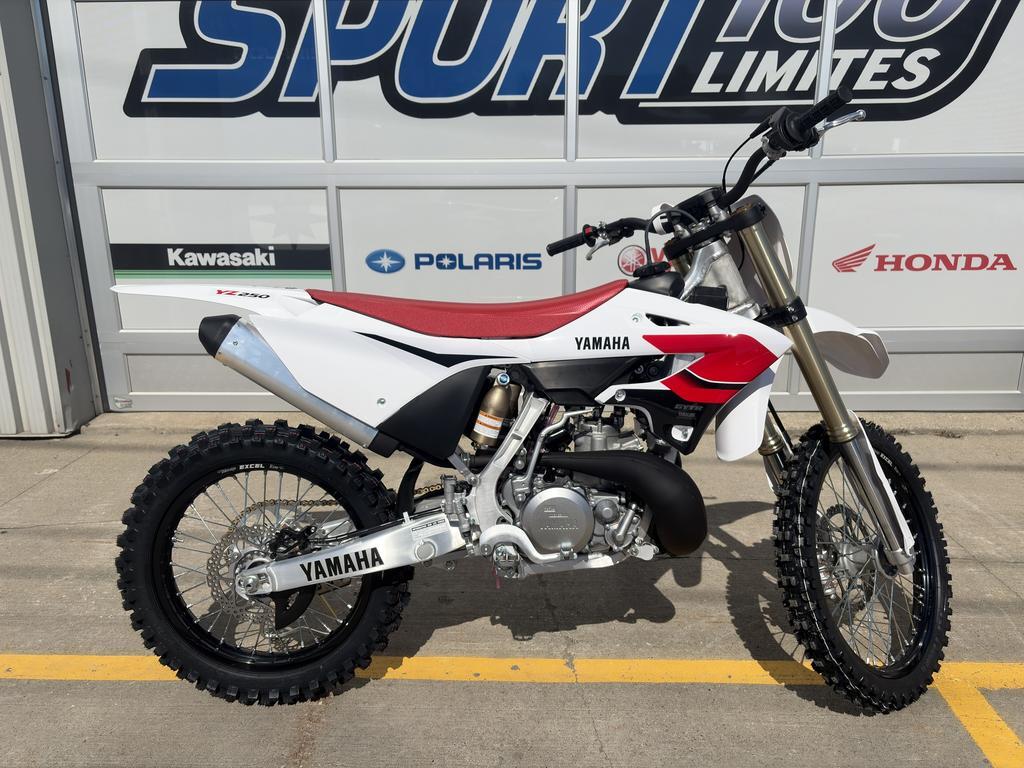 Kawasaki KLX140R 2025