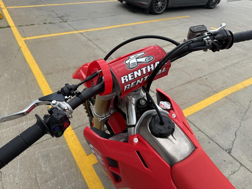 Yamaha YZF-R9 2026