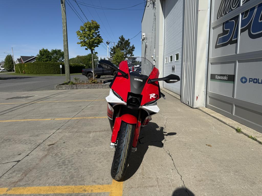 Yamaha YZF-R9 2026
