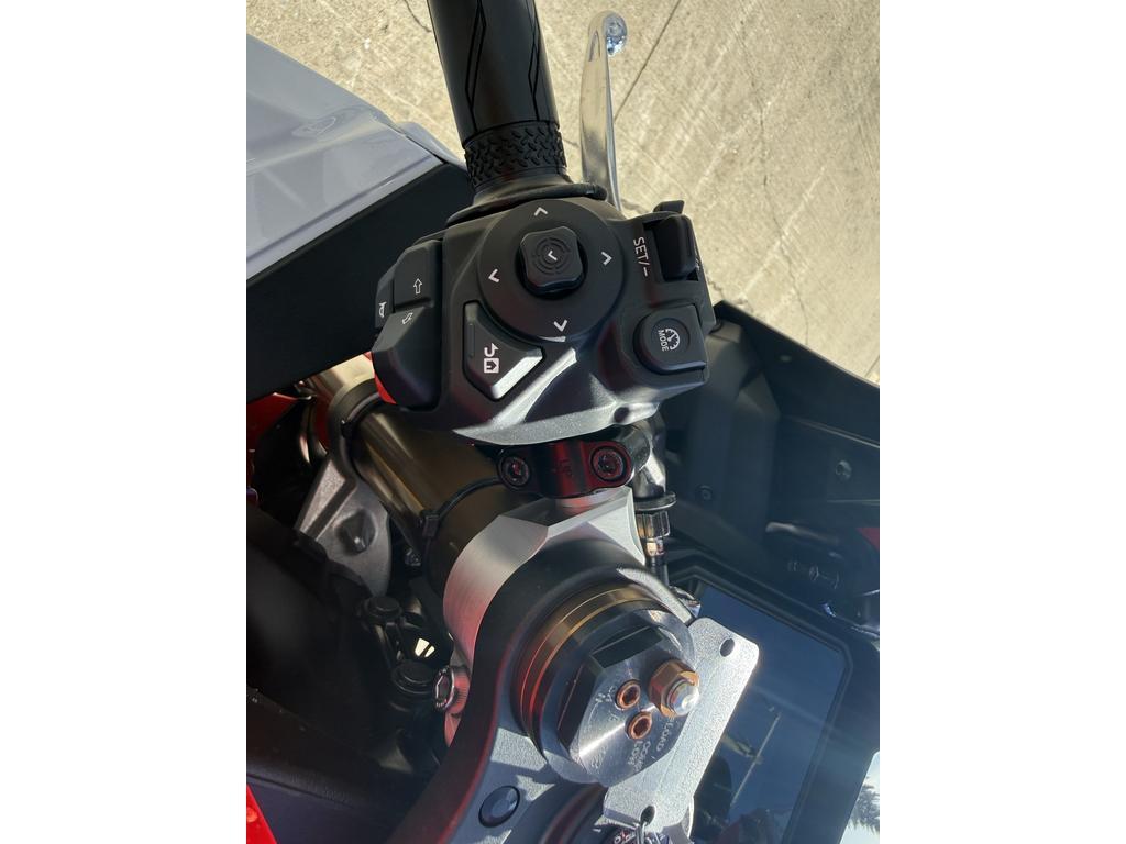 Yamaha YZF-R9 2026