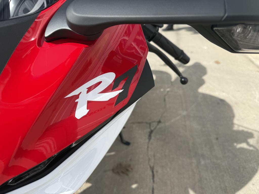 Yamaha YZF-R1 2026