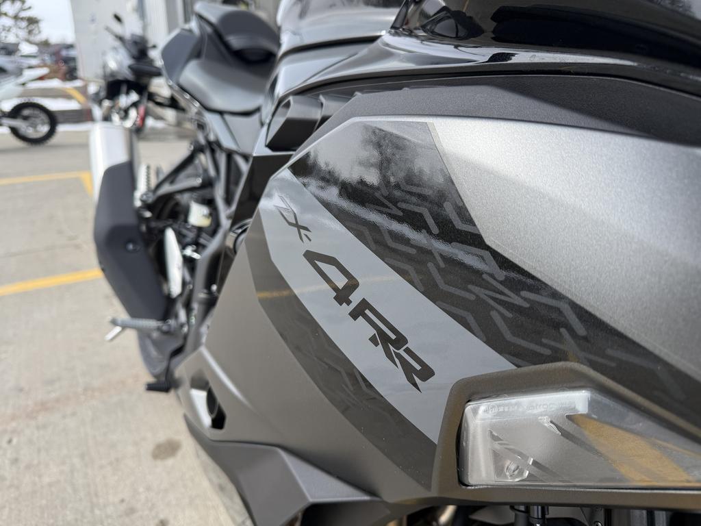 Kawasaki Z900RS SE 2026
