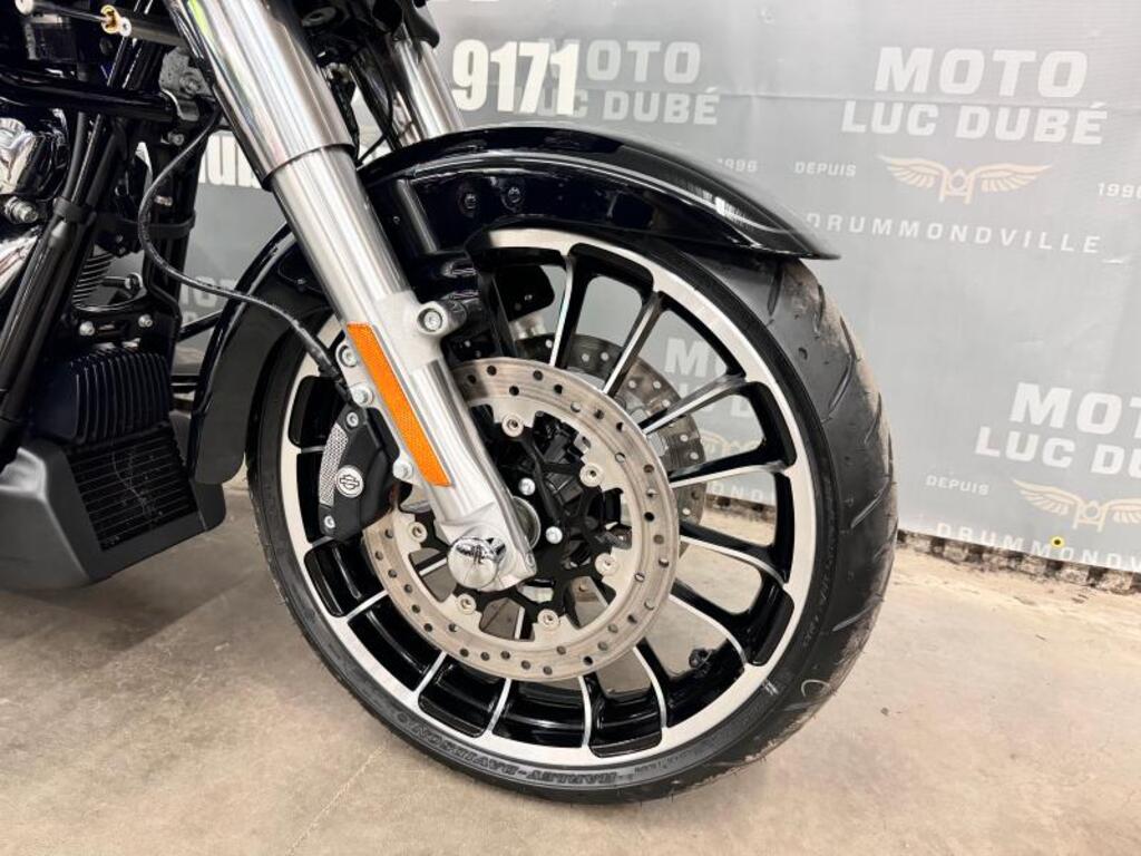 Harley-Davidson FLTRT Road Glide 3 2023