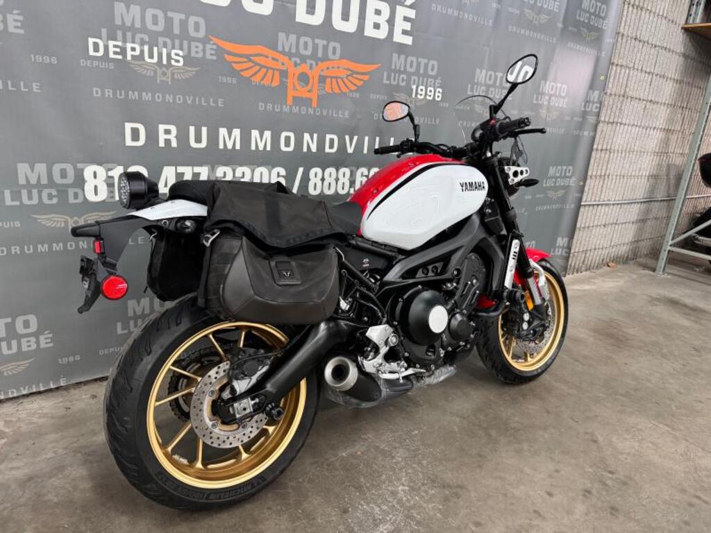 Yamaha XSR900 2021