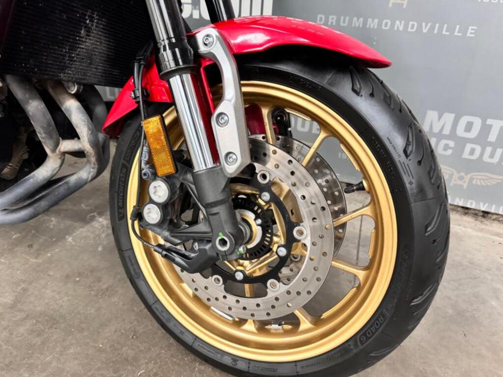 Yamaha XSR900 2021
