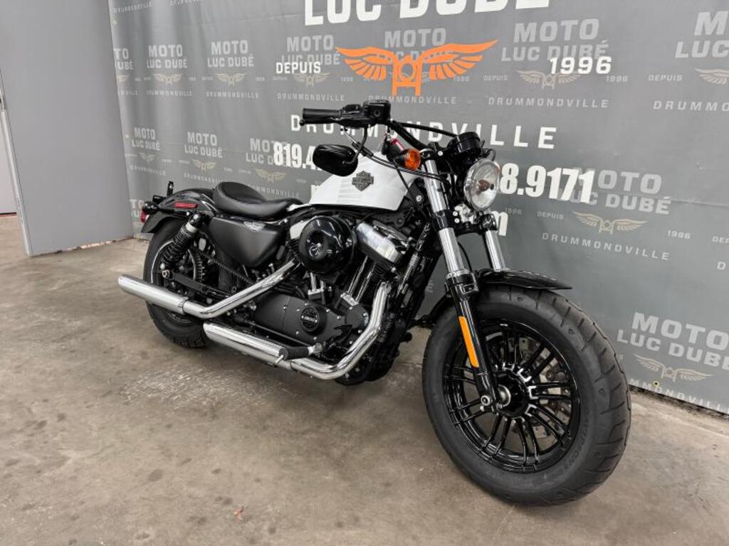 Yamaha XSR900 2021