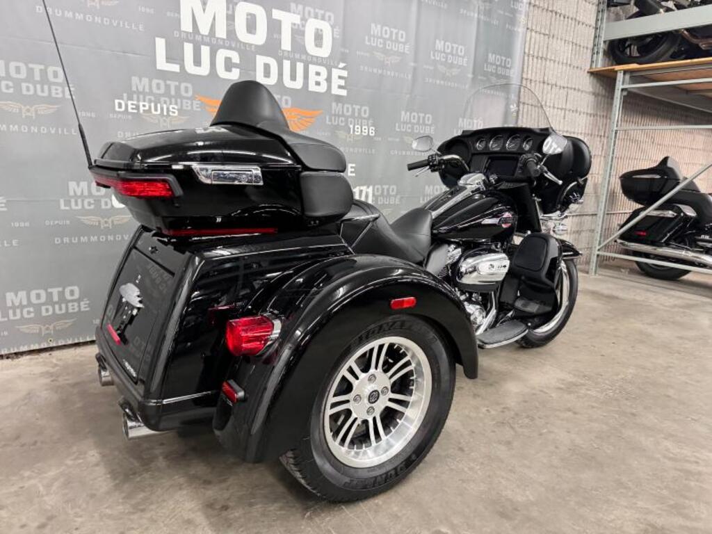 Harley-Davidson FLHTCUTG Tri Glide Ultra 2022
