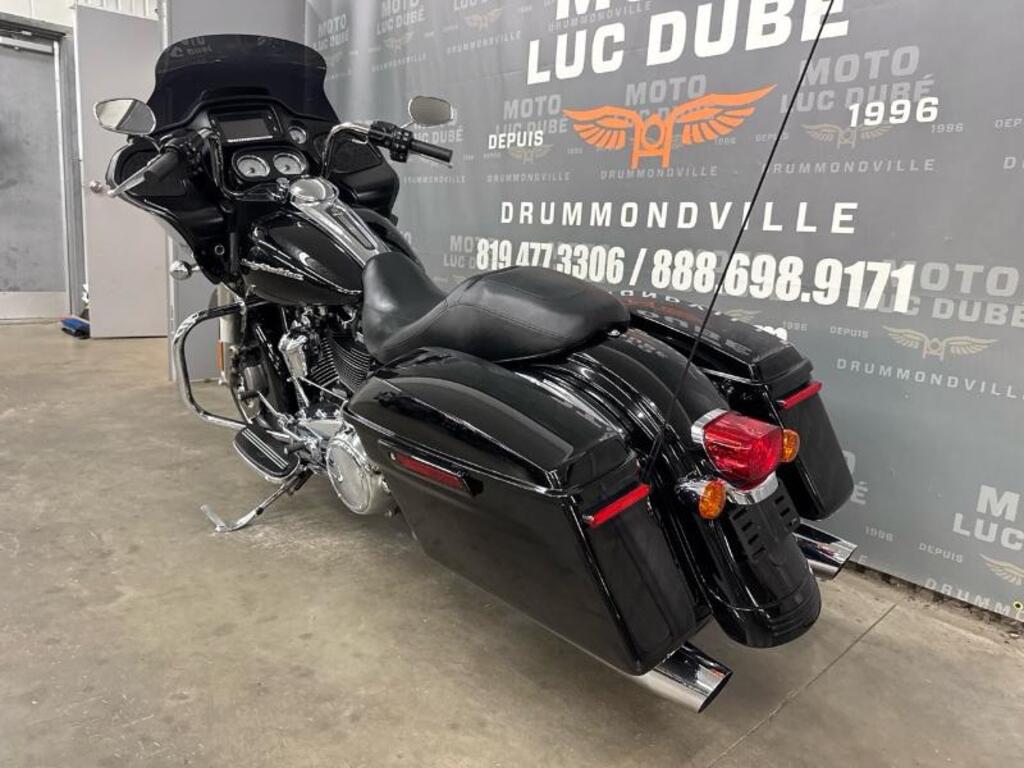 Harley-Davidson FLHXSE CVO Street Glide 2015