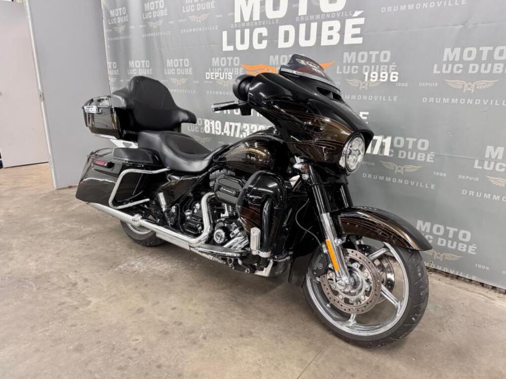 Harley-Davidson FLHXSE CVO Street Glide 2015