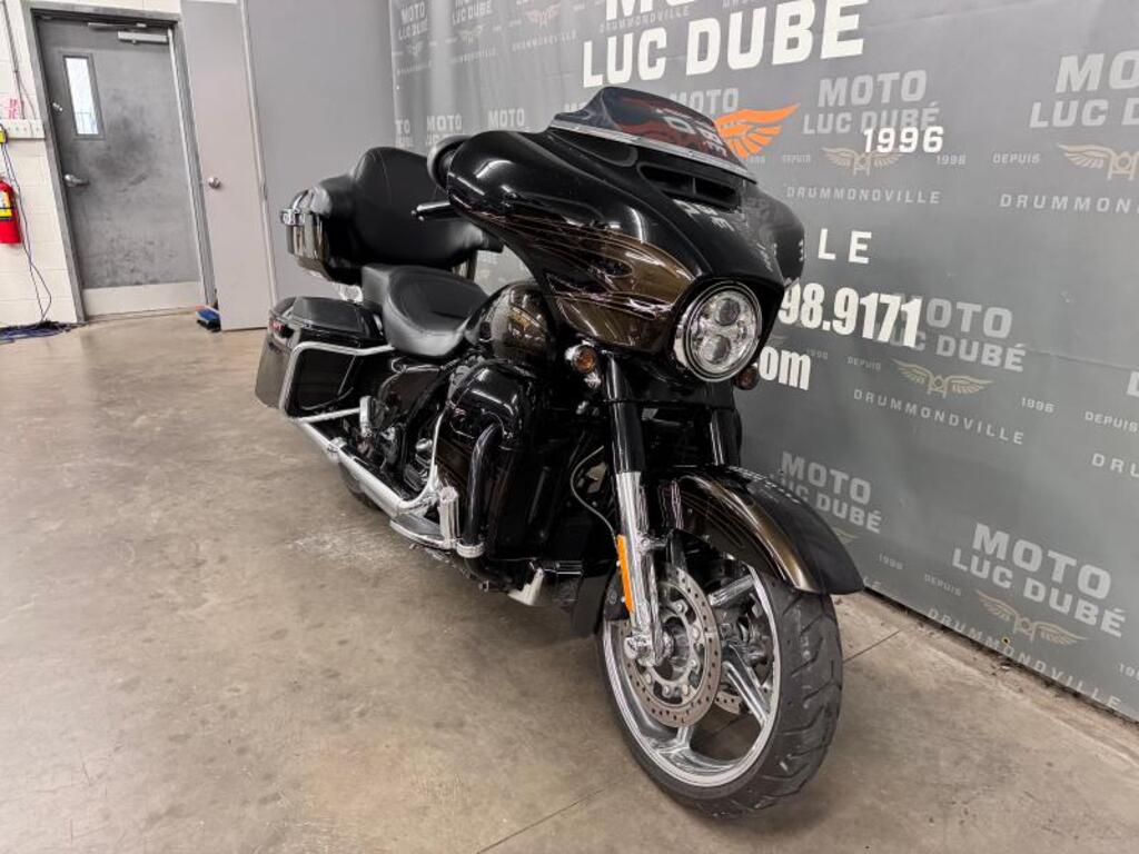 Harley-Davidson FLHXSE CVO Street Glide 2015
