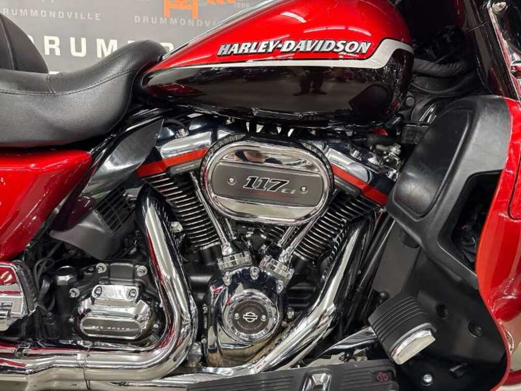 Harley-Davidson FLHTCUTGSE Ultra CVO Tri Glide 2021