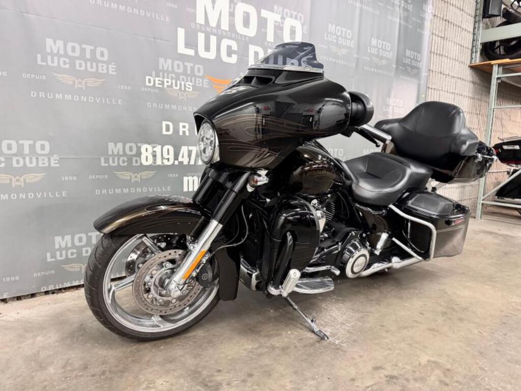 Harley-Davidson FLHTCUTGSE Ultra CVO Tri Glide 2021