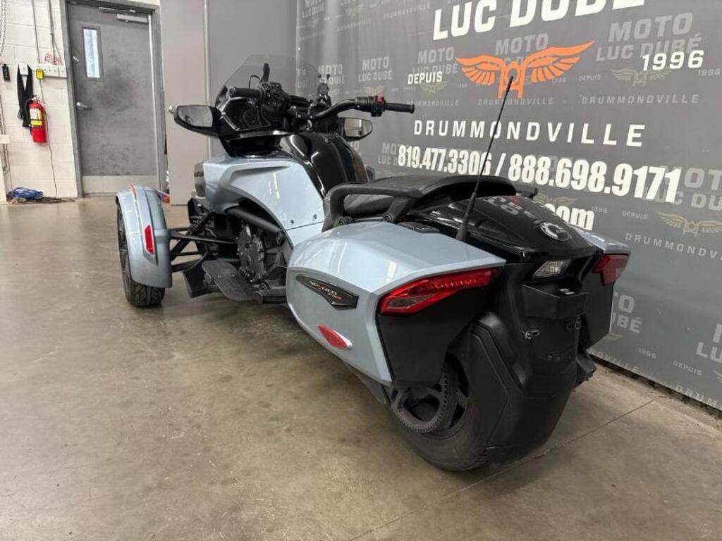 Harley-Davidson FLHXS Street Glide Special 2015