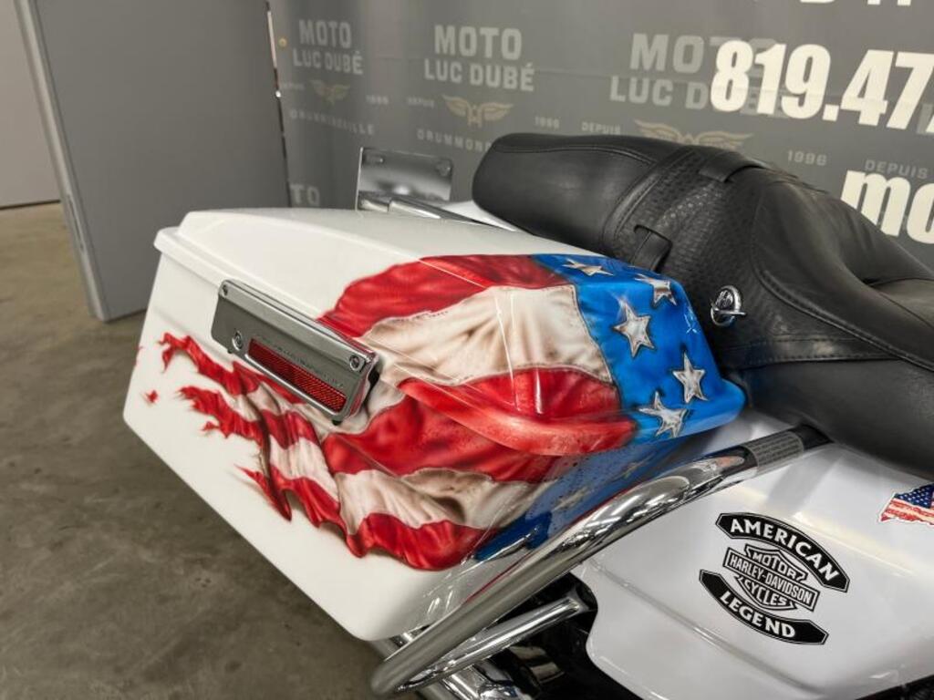 Harley-Davidson FLHRC Road King Classic 2008
