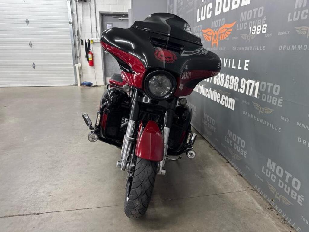 Harley-Davidson FLHXSE CVO Street Glide 2017