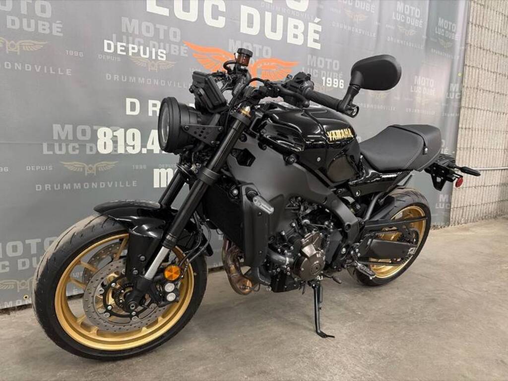 Yamaha XSR900 2025