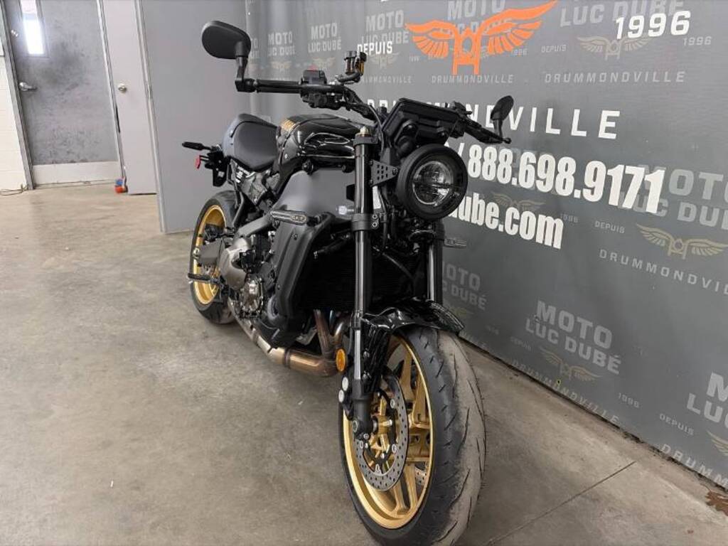 Yamaha XSR900 2025