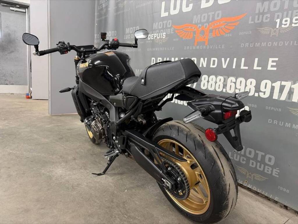 Yamaha XSR900 2025