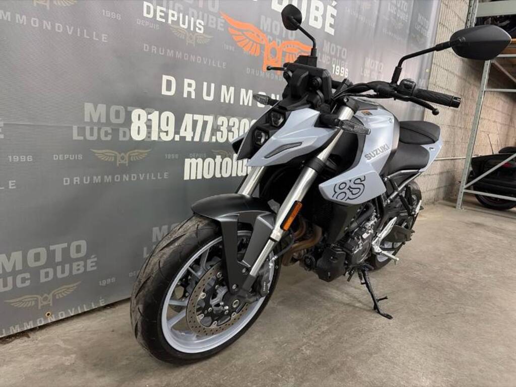 Suzuki GSX-8S 2024