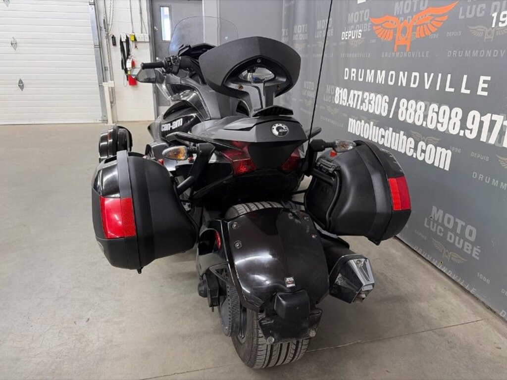 Can-Am Spyder ST Limited 2013