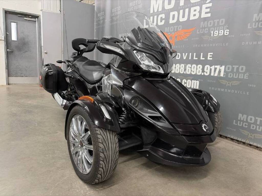 Can-Am Spyder ST Limited 2013