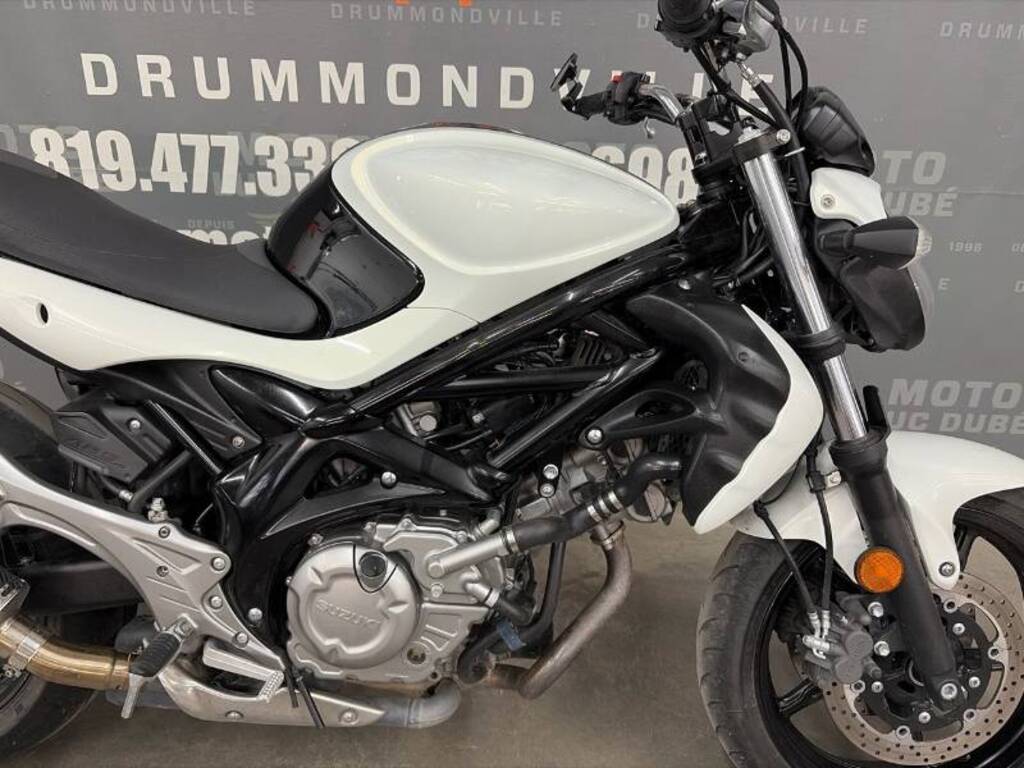 Suzuki SFV650 Gladius 2012